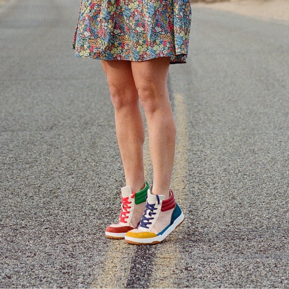 Charlotte Stone Perris Casita sneakers size 8